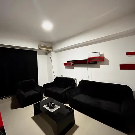 Cityscape Apartment *